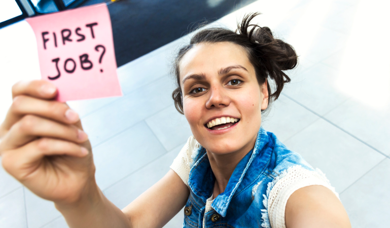 How to Transition from Nursing School to Your First Job